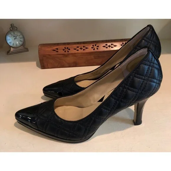 Women's Adrienne Vittadini Shoes Jantine Black Quilted Leather Heels Size 6M - Picture 12 of 12